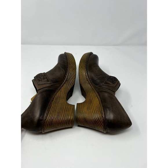 Born F13222 Womens Brown Leather Closed Toe Slip-On Block Heel Clog Shoes Size 9 - Picture 5 of 9